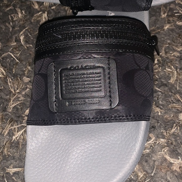 Coach Pocket Pool Slides - Picture 4 of 12